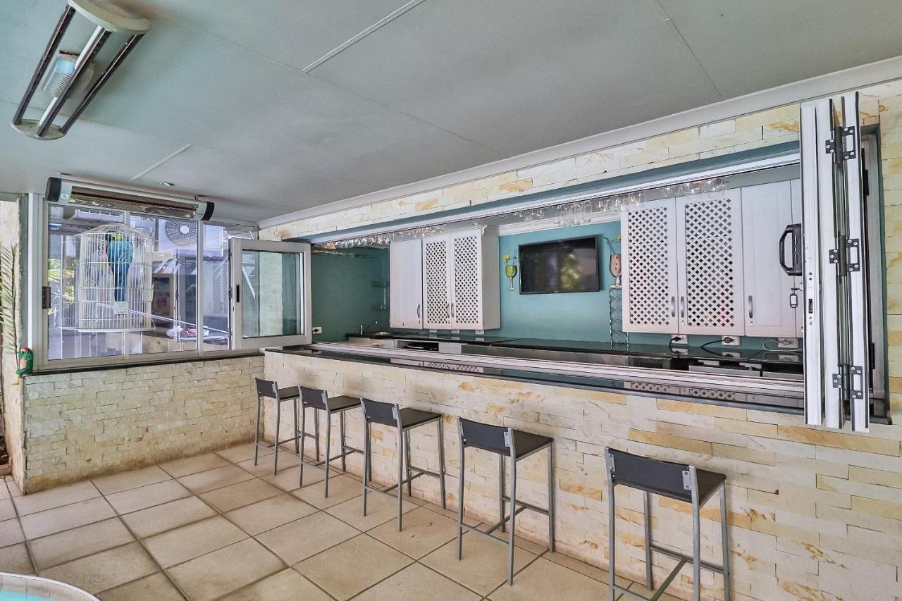 Club Cocomo Hartbeespoort Bagian luar foto