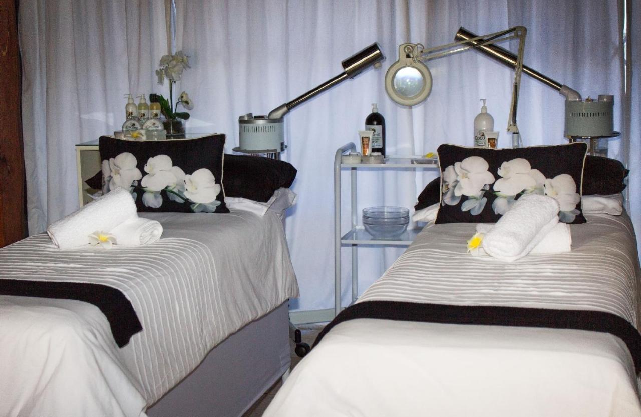 Club Cocomo Hartbeespoort Bagian luar foto