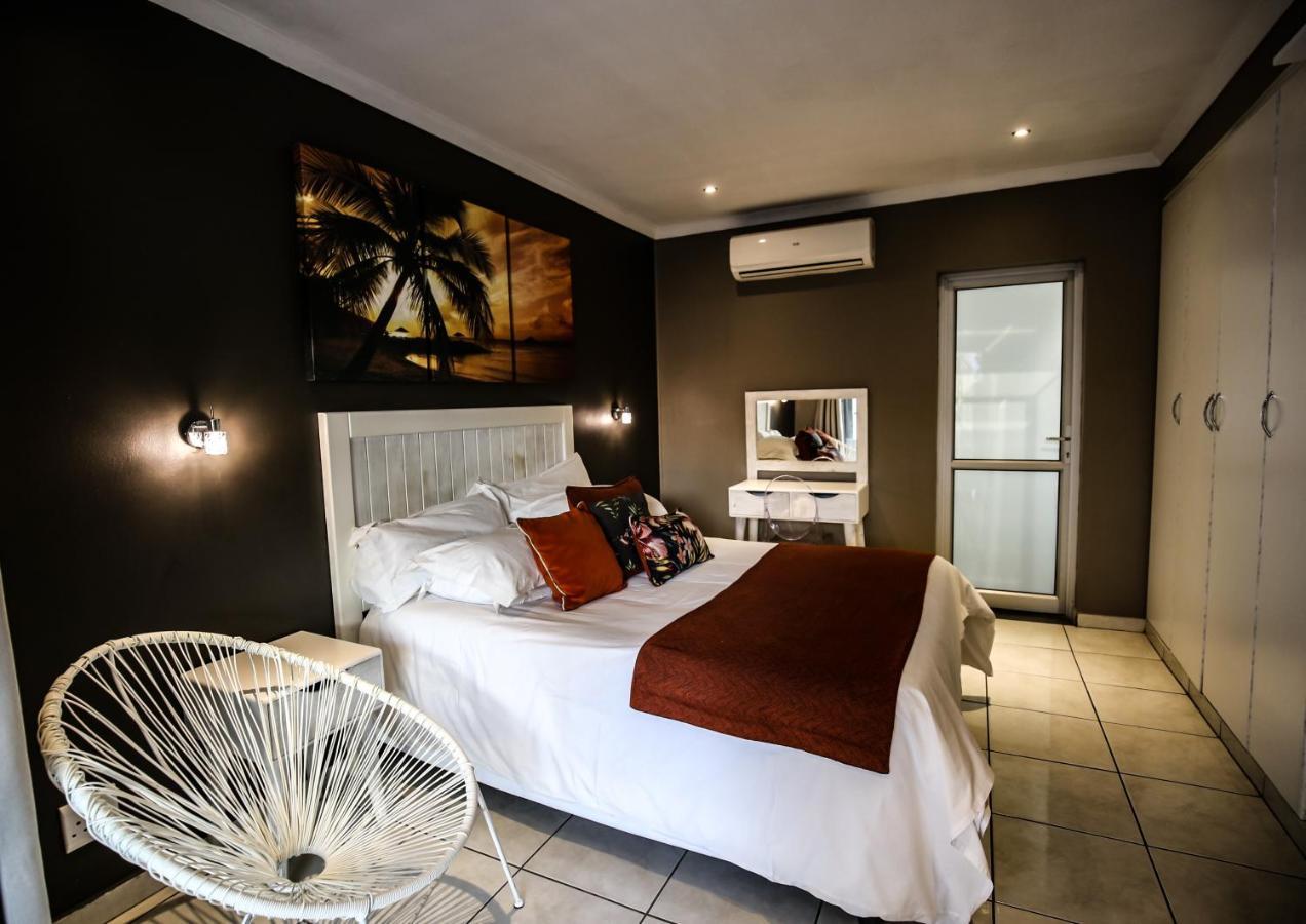 Club Cocomo Hartbeespoort Bagian luar foto